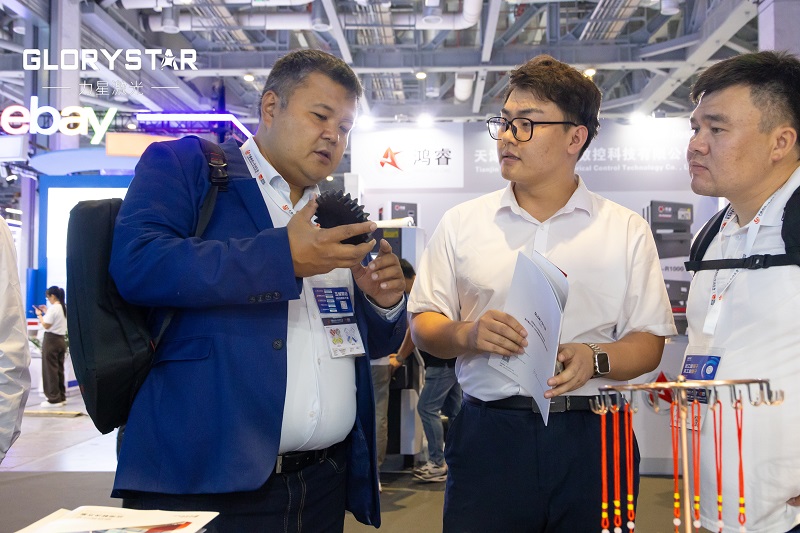 力星激光2024上海工博會捷報頻傳！再獲30000瓦高功率設備簽單！