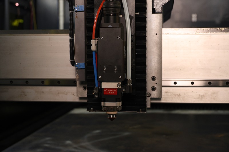 3000瓦功率3015幅面激光切割機，薄板不銹鋼的加工利器！