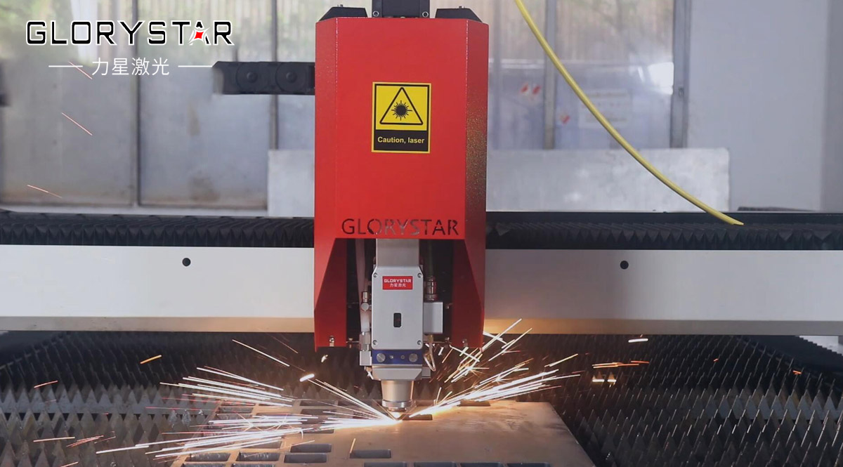 如何使用光纖激光切割機(jī)切割反射型金屬？