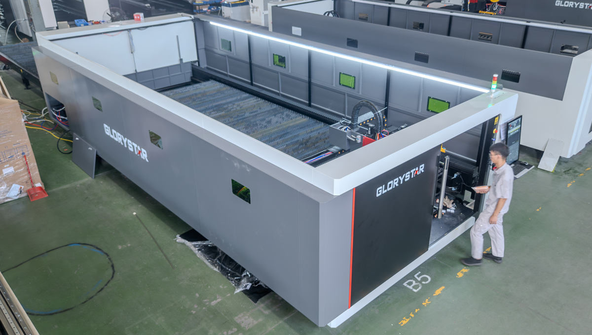 激光切割機保護(hù)鏡使用壽命及影響因素分析